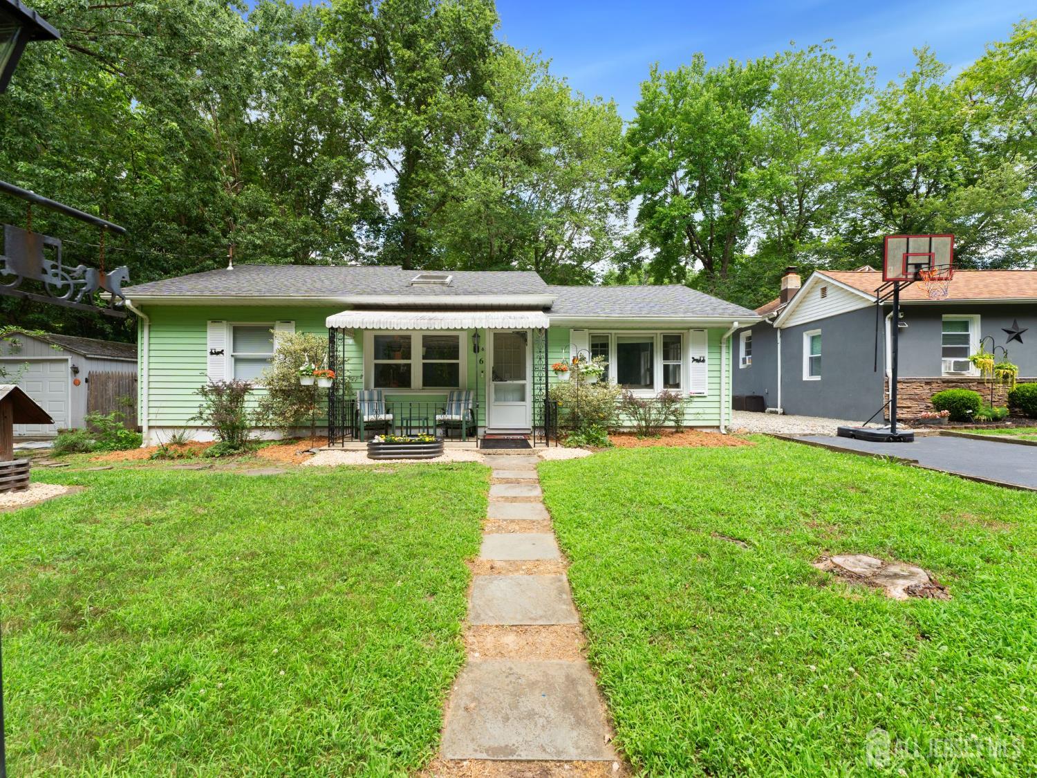 6 Diana Lane, Monroe, NJ, 08831