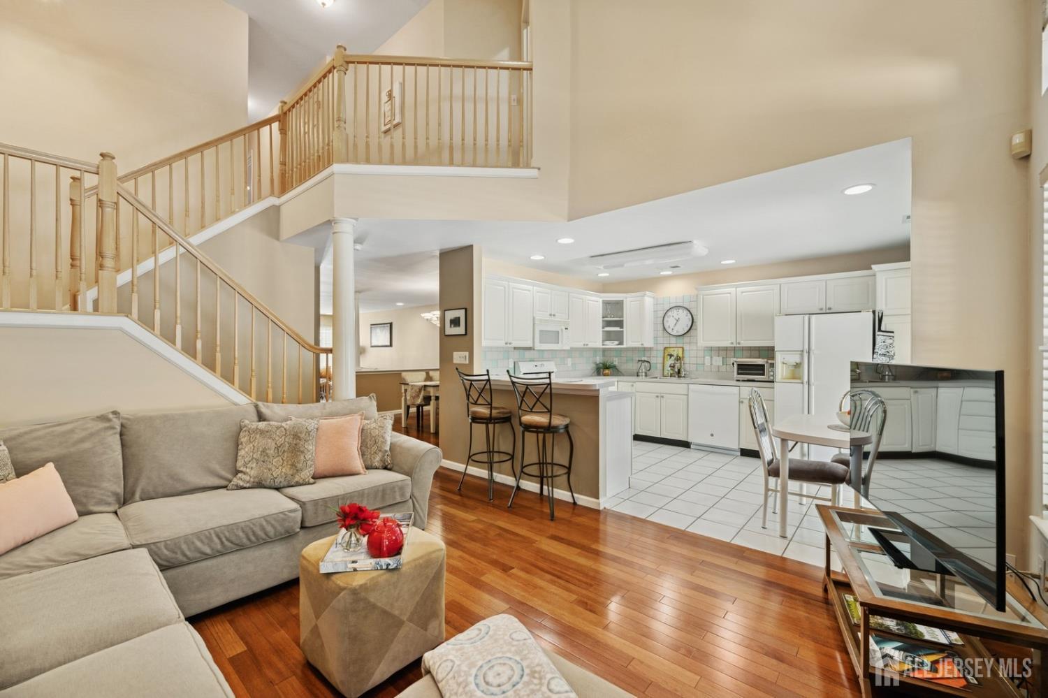 44 Windsong Circle, East Brunswick, NJ, 08816 image 17