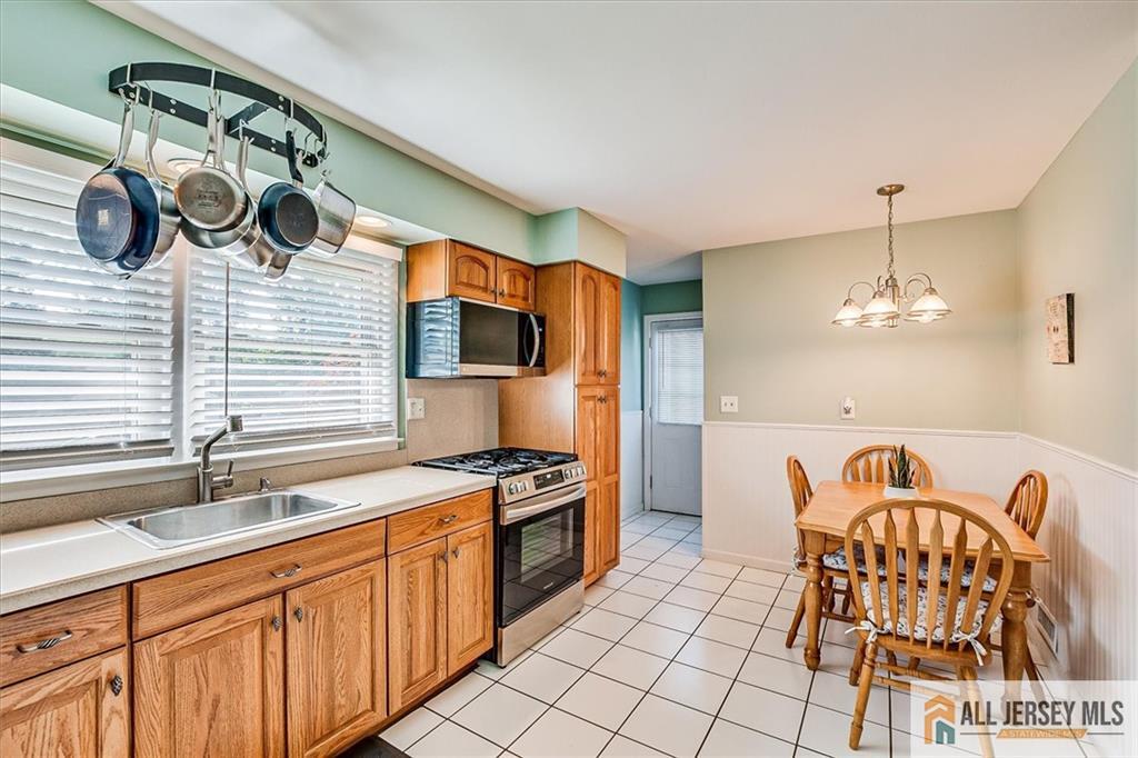 20 Melville Road, Edison, NJ, 08817 image 10