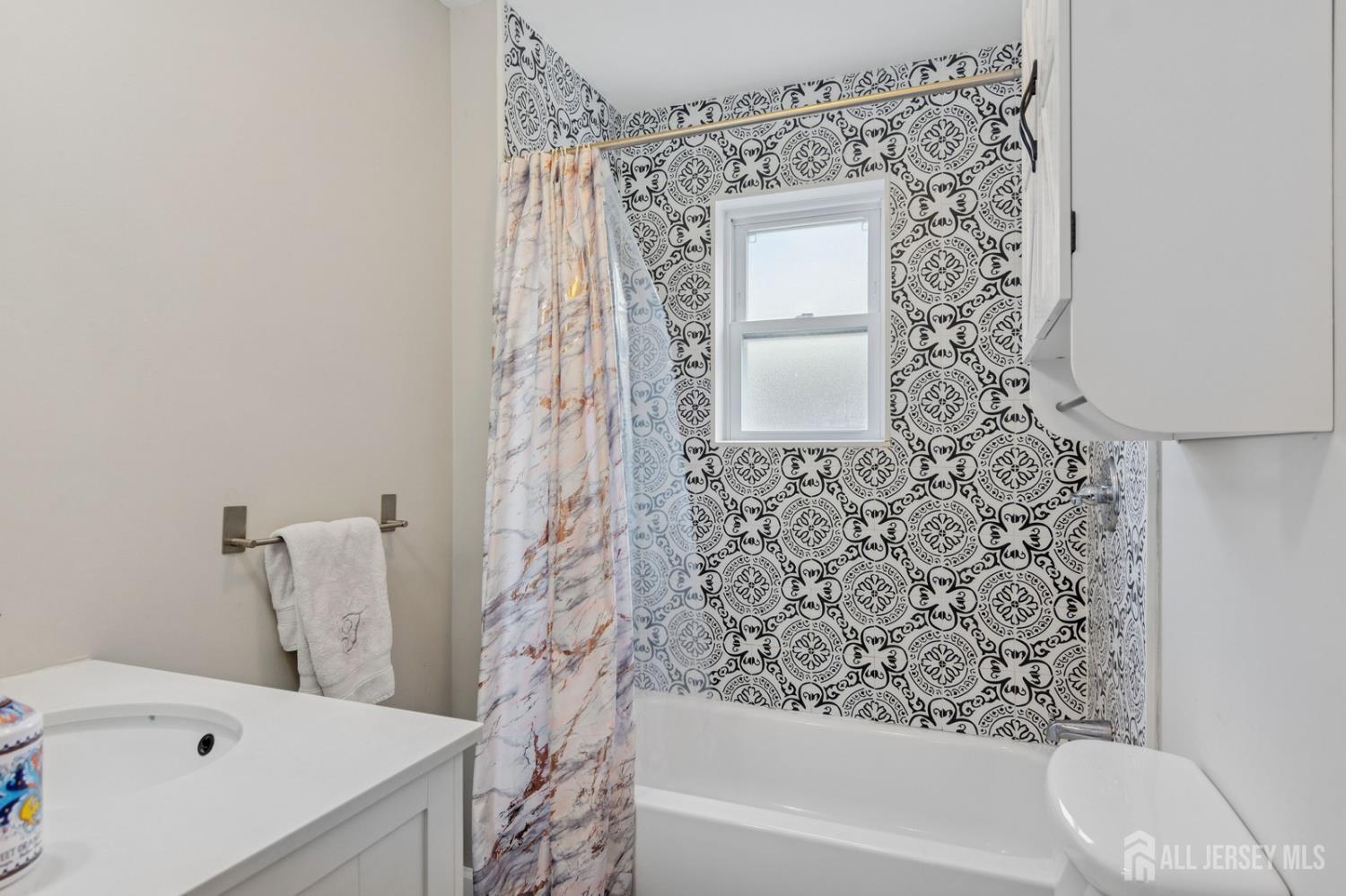 147 Grove Avenue, Woodbridge Proper, NJ, 07095 image 16