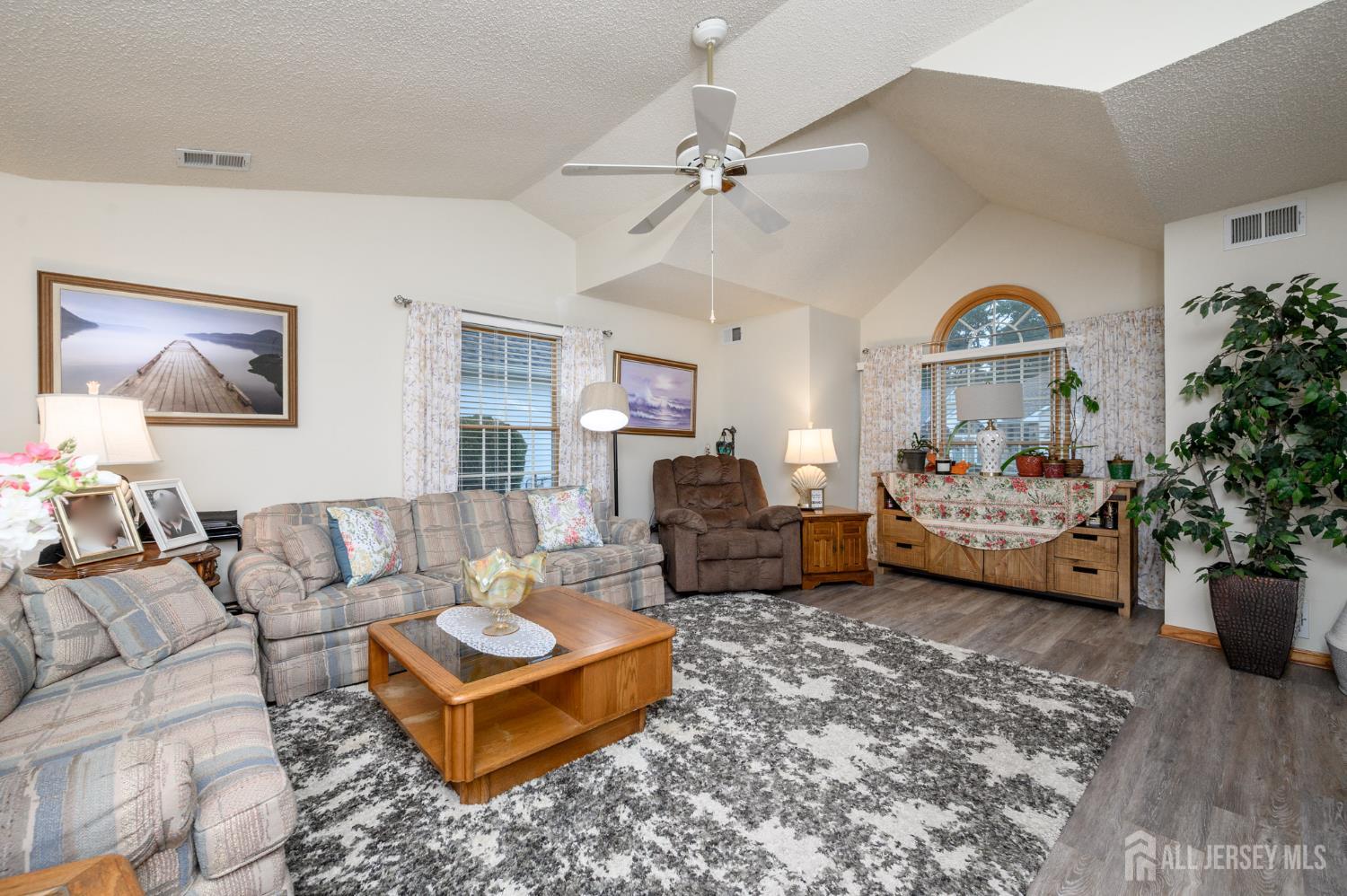1617 Sweetbay Drive Image 4