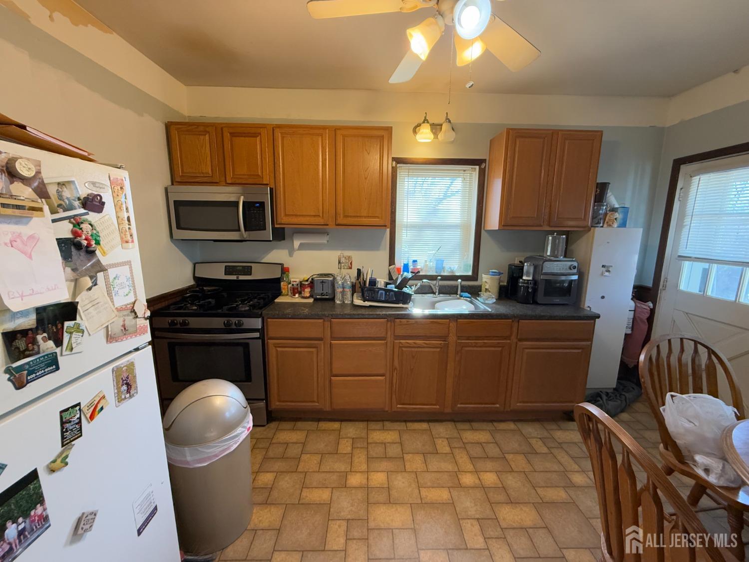 54 Jefferson Street Image 4