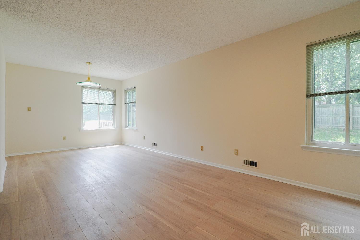 14 Carriage Place, Edison, NJ, 08820 image 9