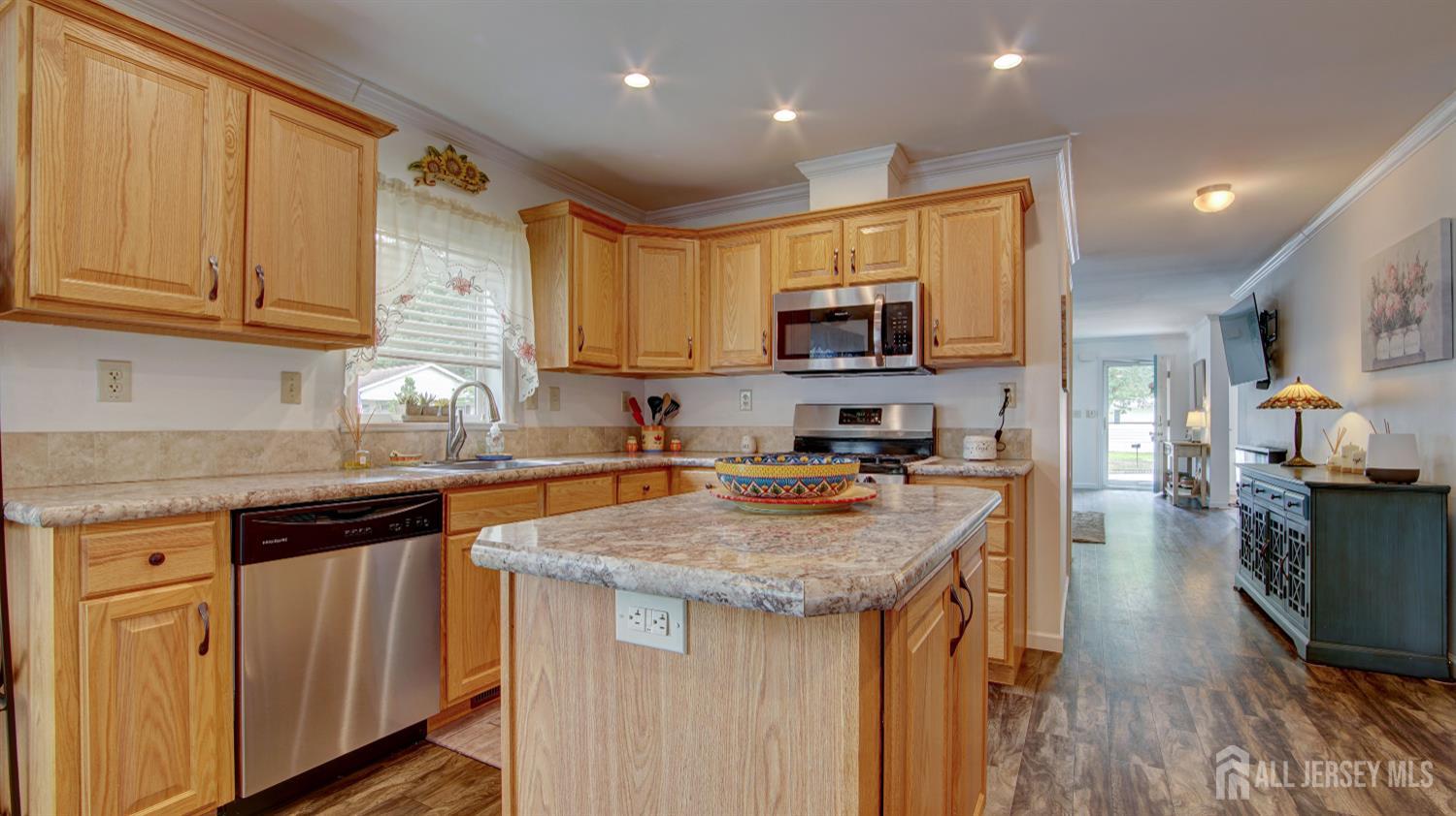 287 Woods Edge Court, Spotswood, NJ, 08884 image 22