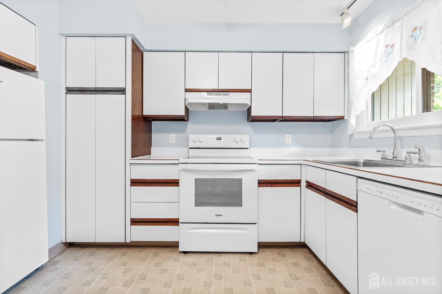 323 Gill Lane 5B, Iselin, NJ, 08830 image 6