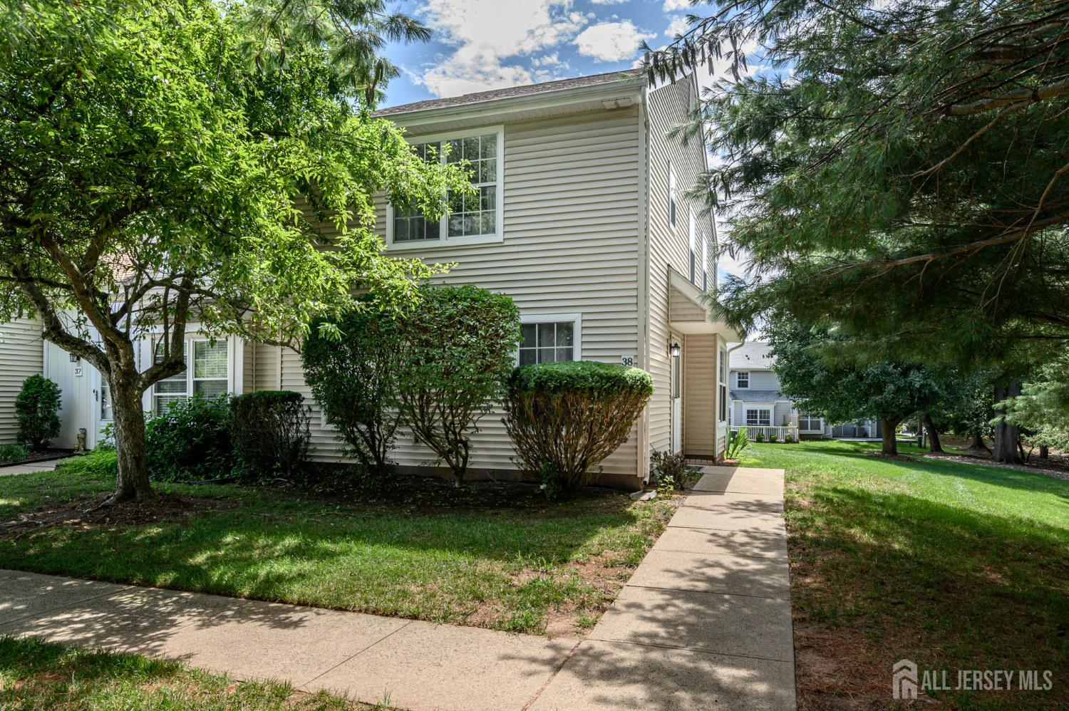 38 Nottingham Way, Franklin Twsp, NJ, 08873