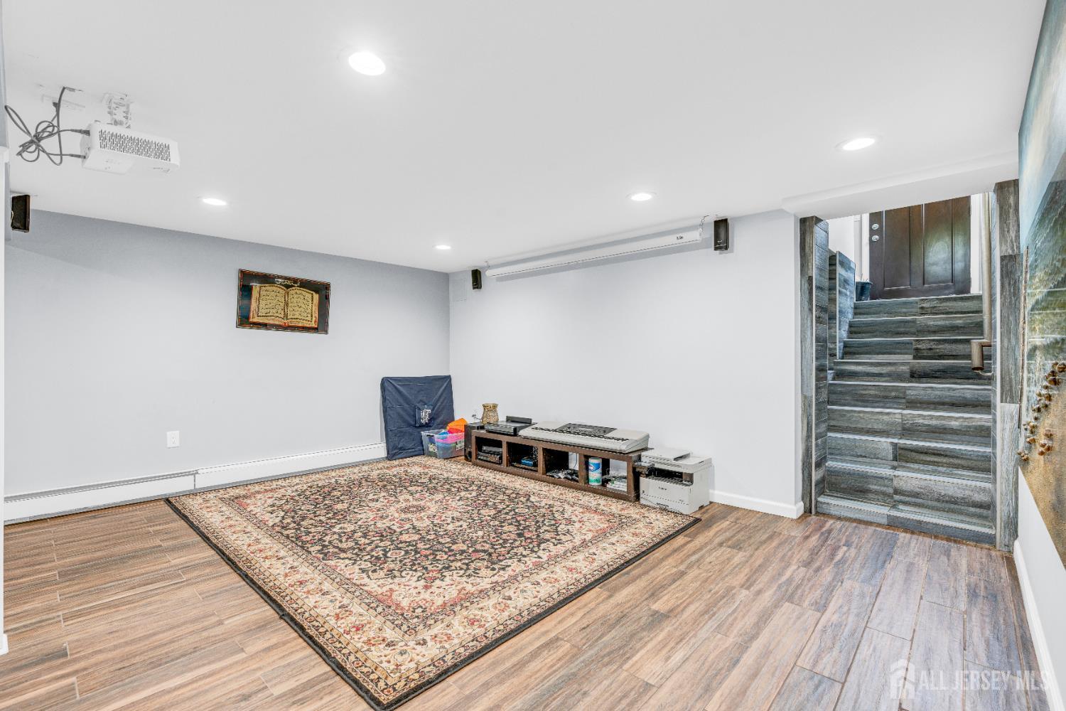 251 W Shirley Avenue, Edison, NJ, 08820 image 31