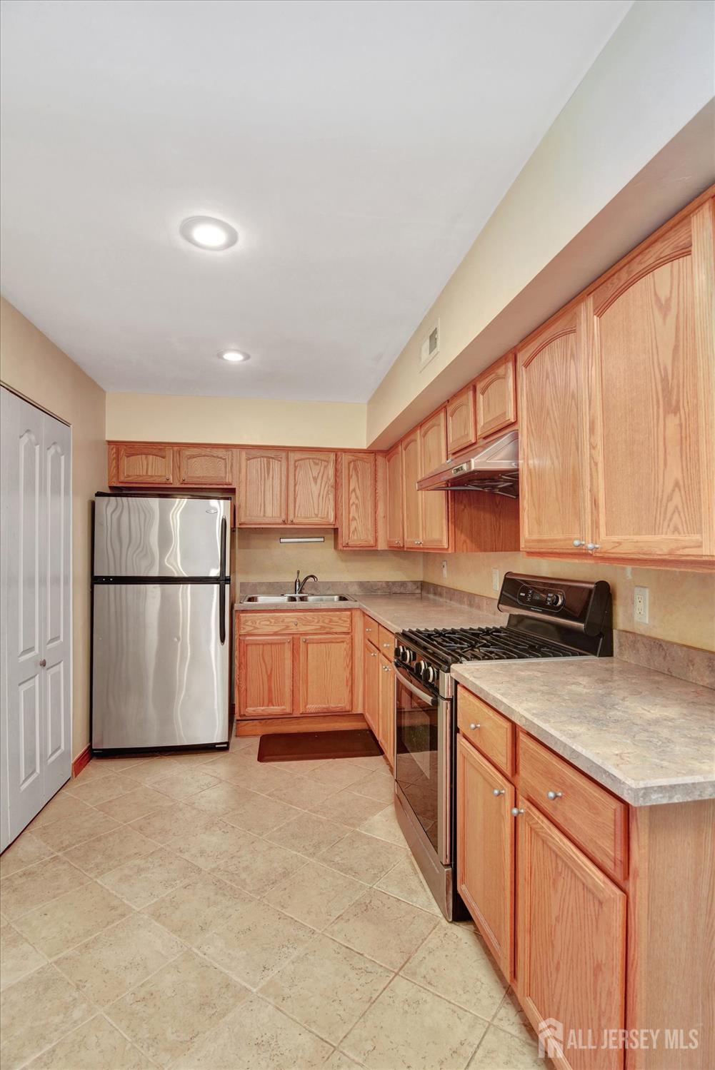 2 Maine Court B, Old Bridge, NJ, 07747 image 9