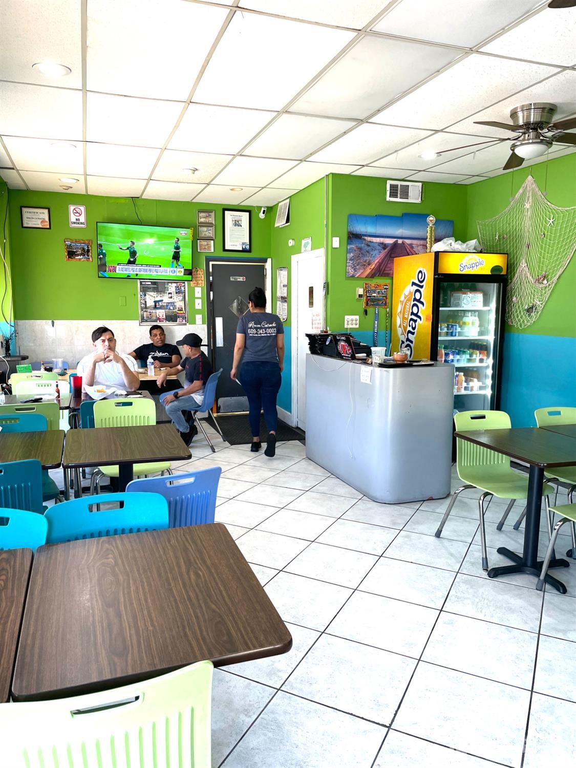 2801 Arctic Avenue Image 3
