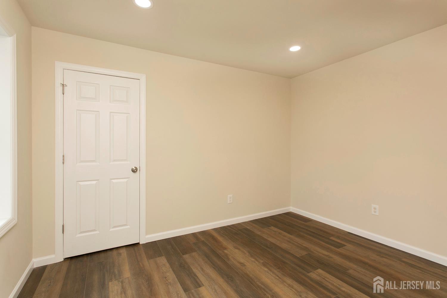 15 Bradley Drive, Edison, NJ, 08817 image 28