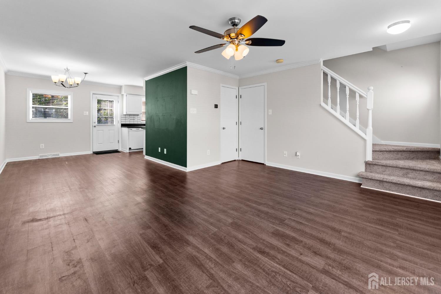 284-286 Silzer Street Image 2