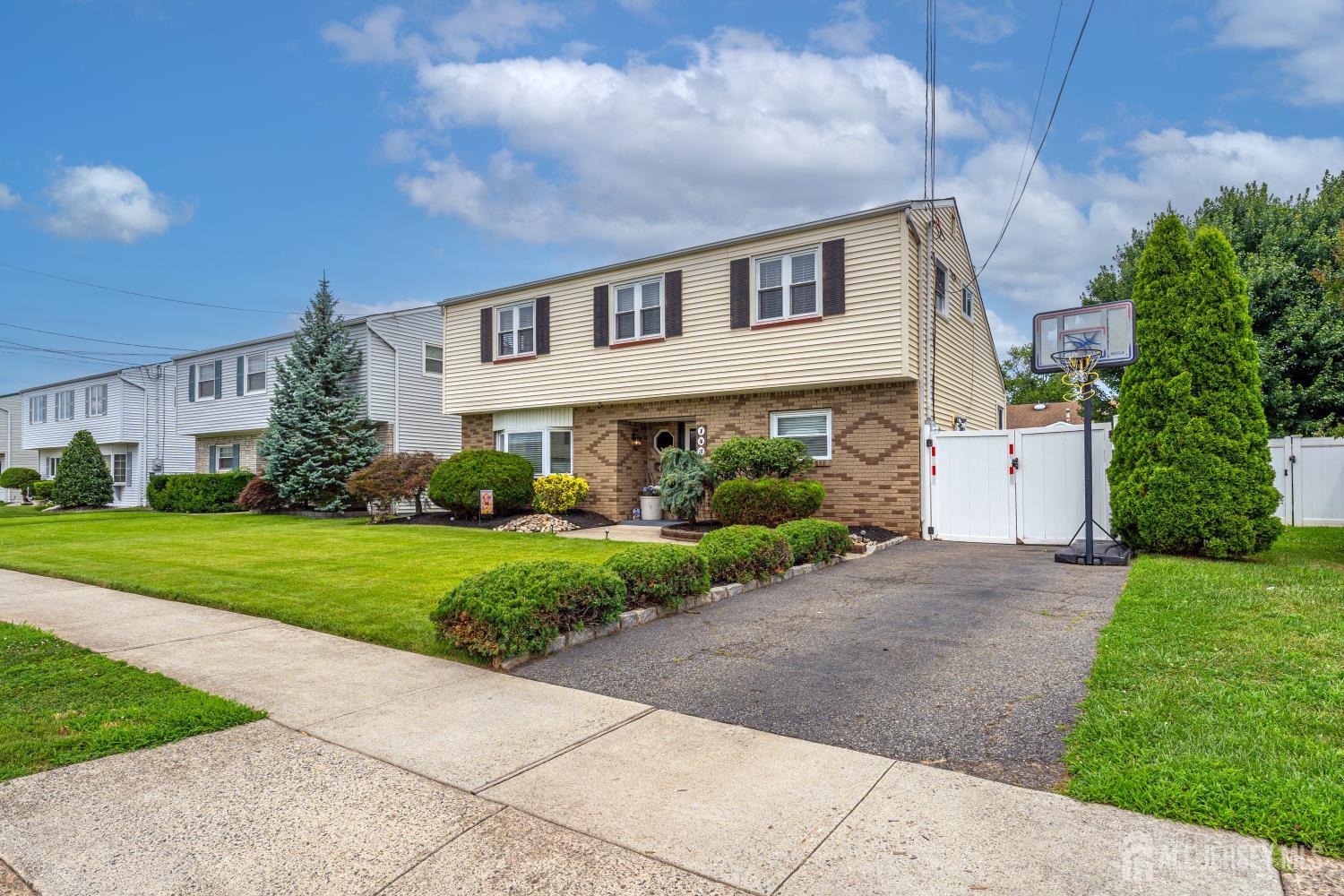 143 7th Street Image 3