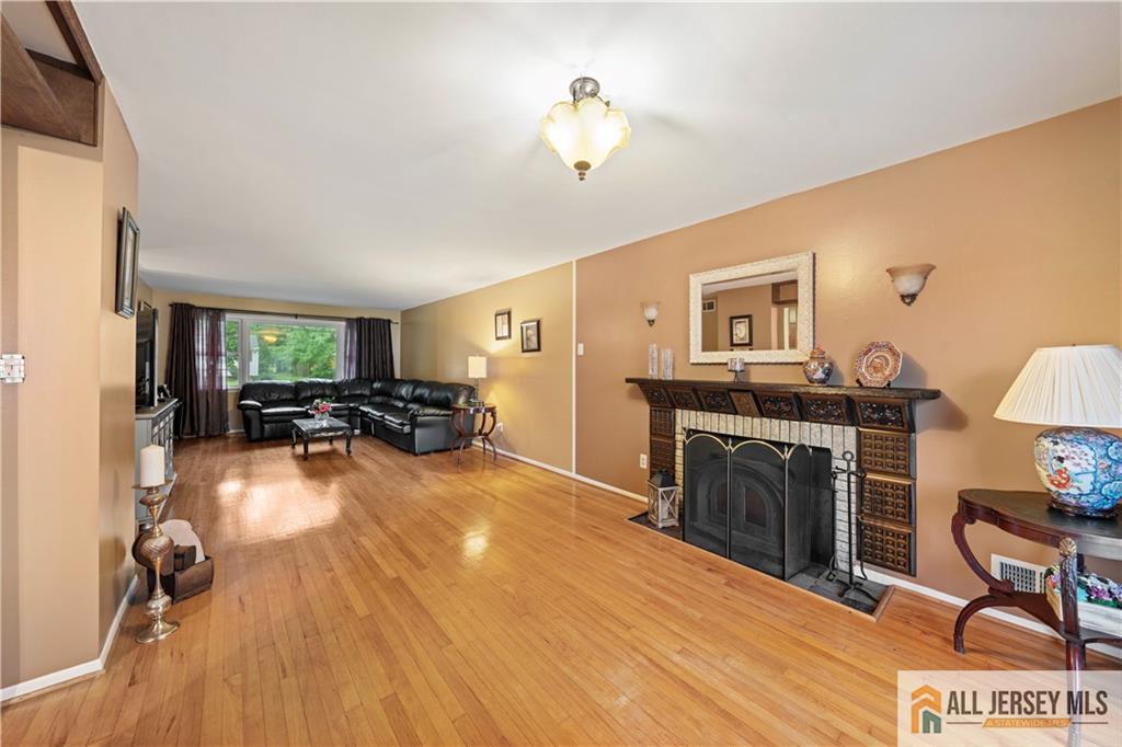 41 Jonathan Drive, Edison, NJ, 08820 image 11
