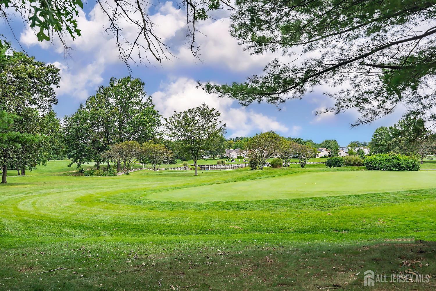 2-B Surrey Court, Monroe, NJ, 08831 image 28
