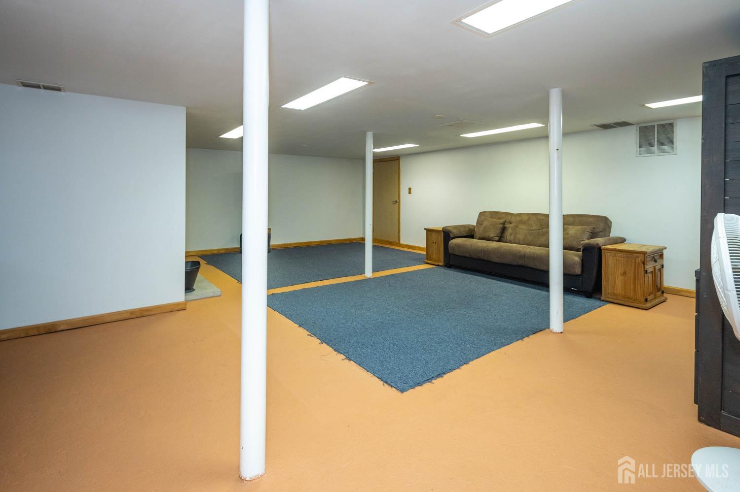 294 Fresh Pond Road, North Brunswick, NJ, 08902 image 25