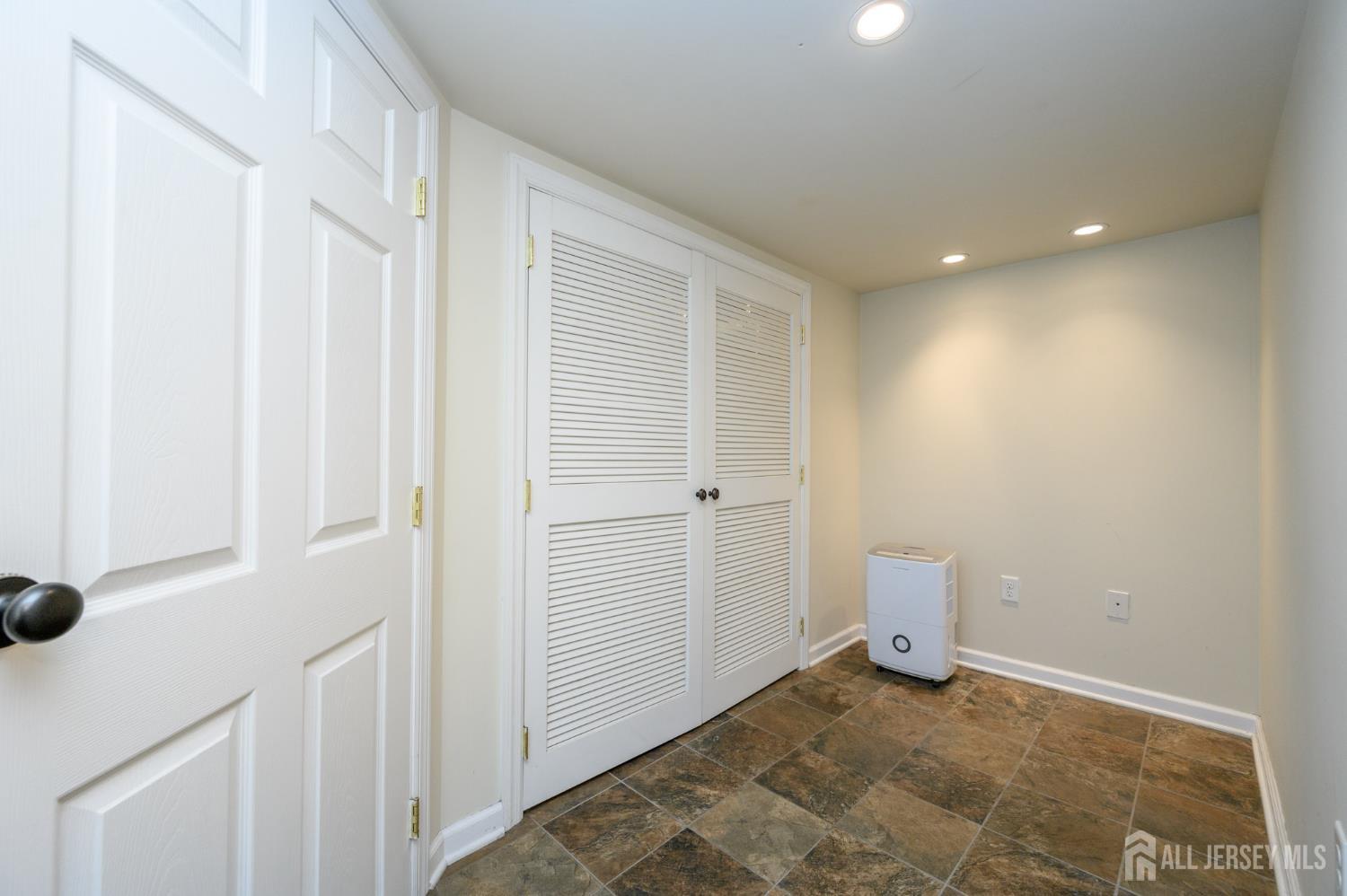 98 Buckley Avenue Image 5
