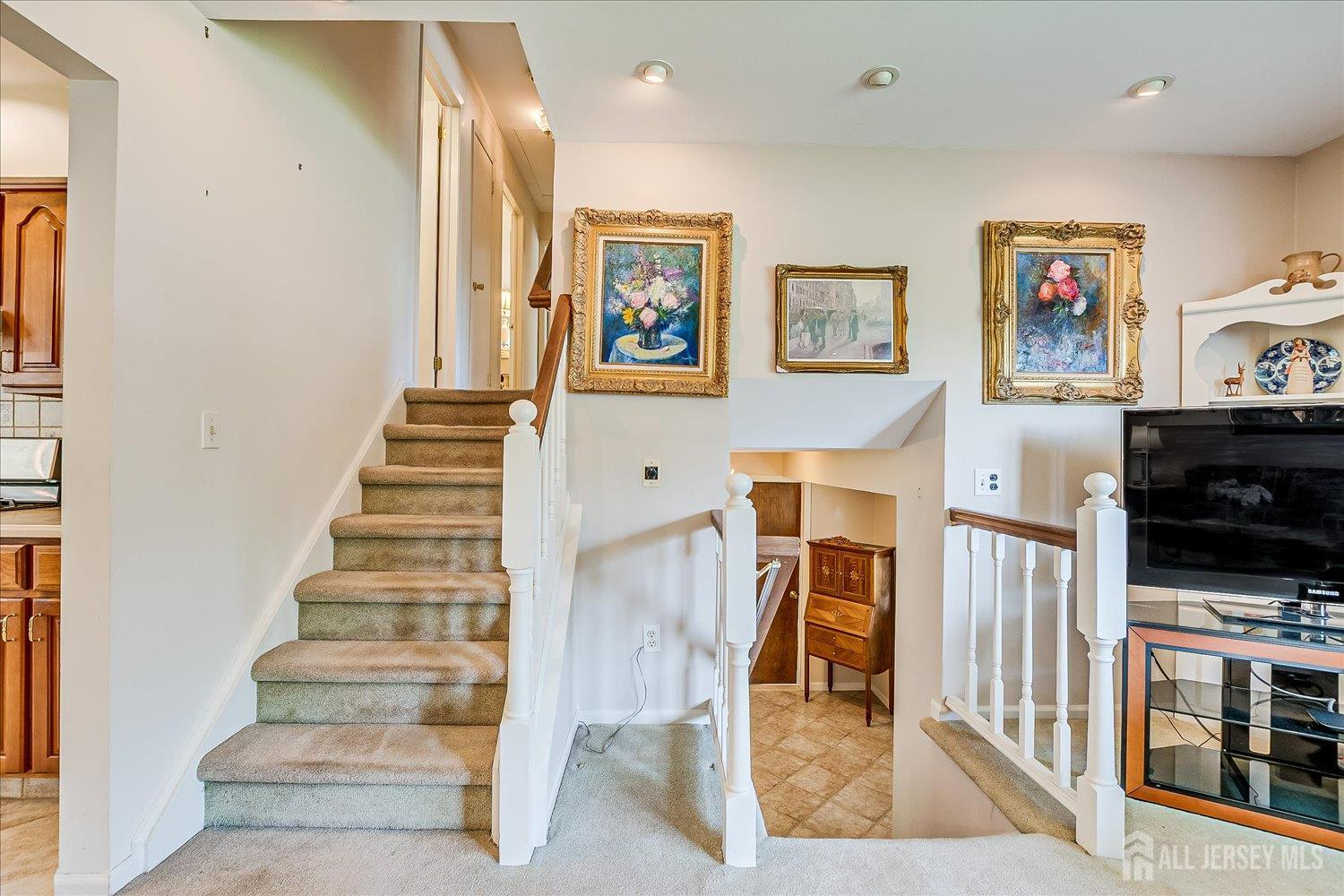 64 Annette Drive, Edison, NJ, 08820 image 35