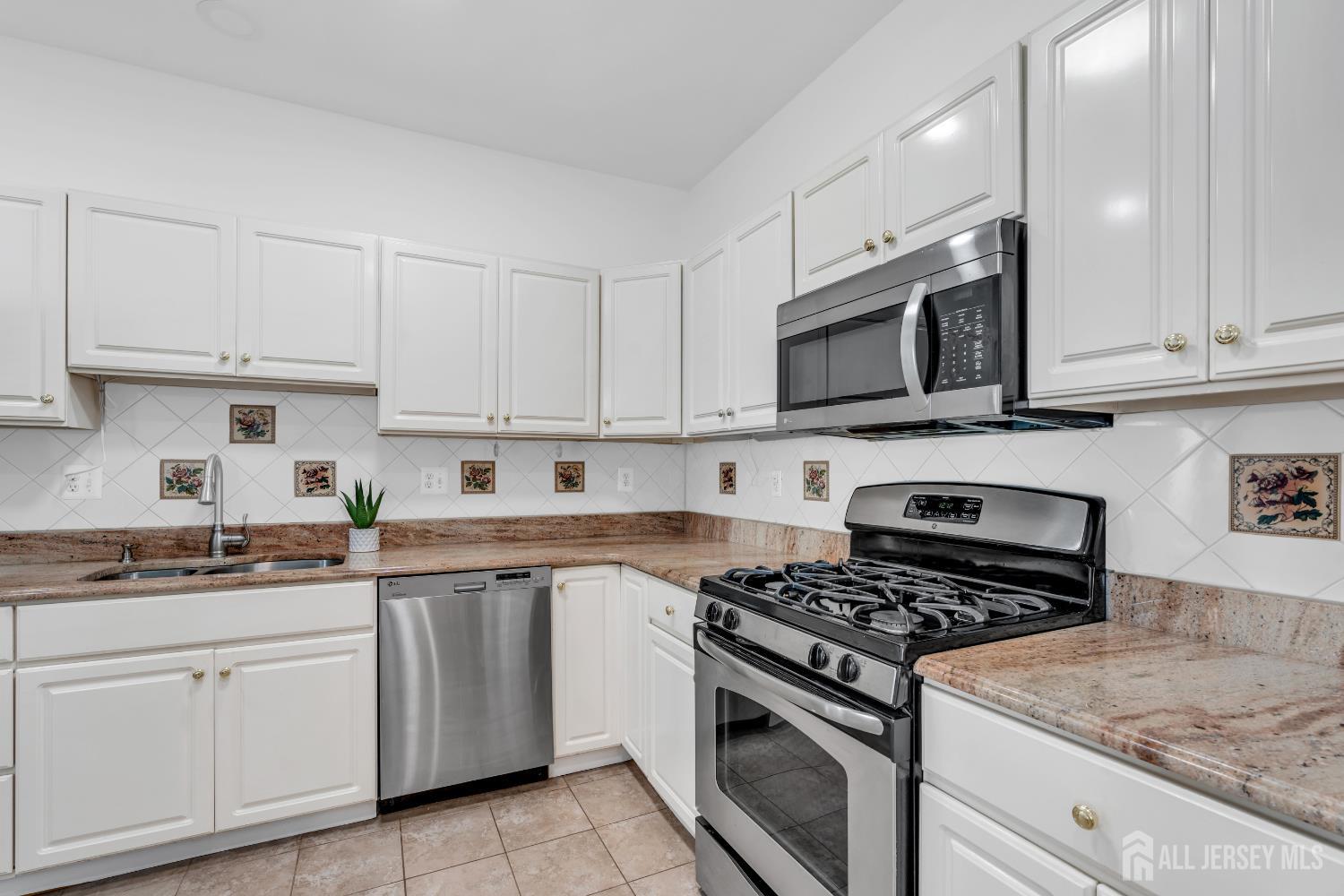 343 Harrier Drive, Monroe, NJ, 08831 image 17