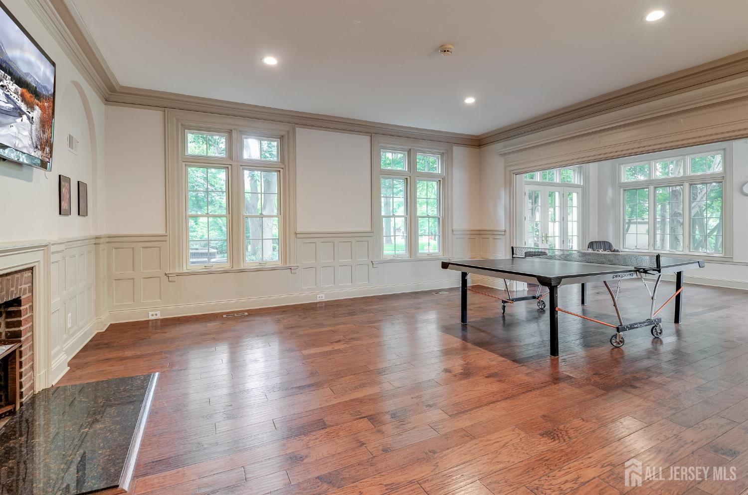407 Sayre Drive Image 3