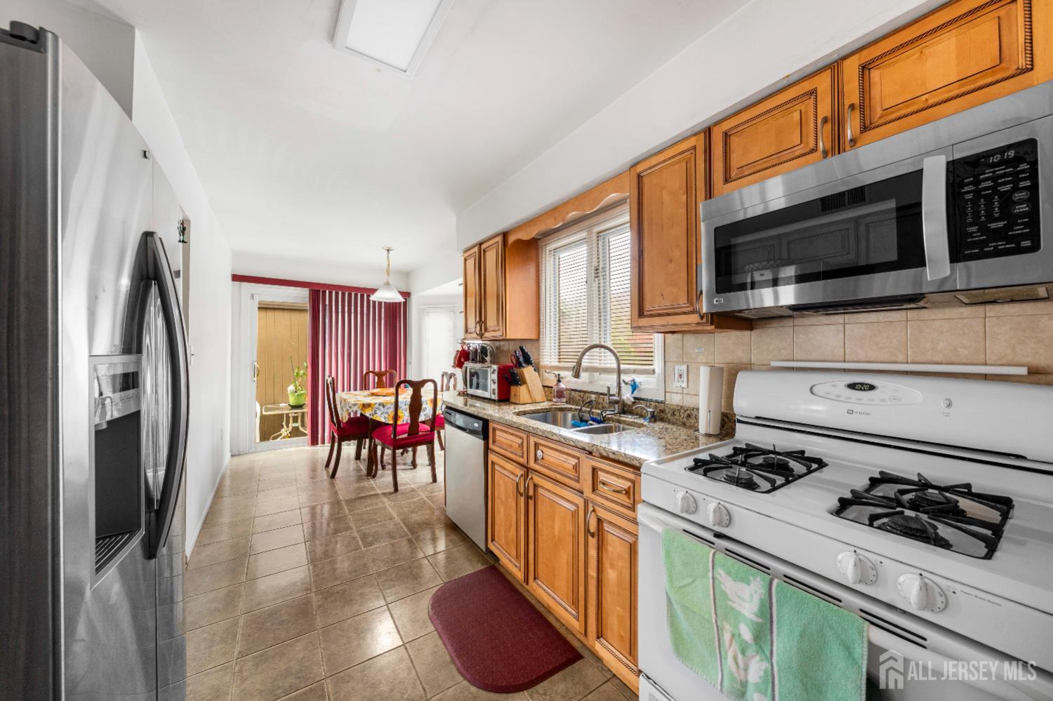 66 Riverbend Drive, North Brunswick, NJ, 08902 image 6