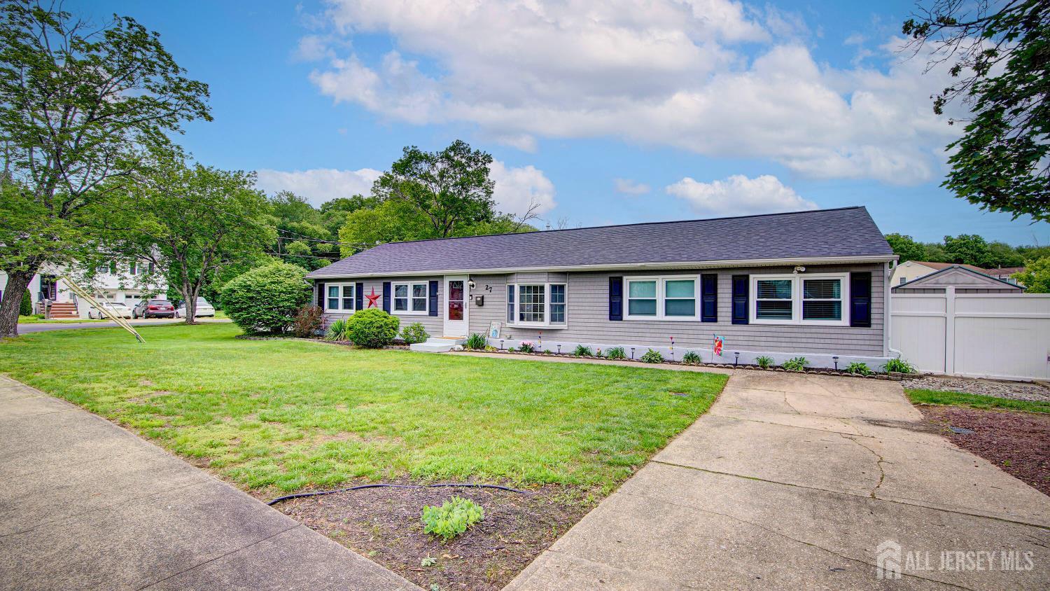 27 Carlton Avenue, Monroe, NJ, 08831