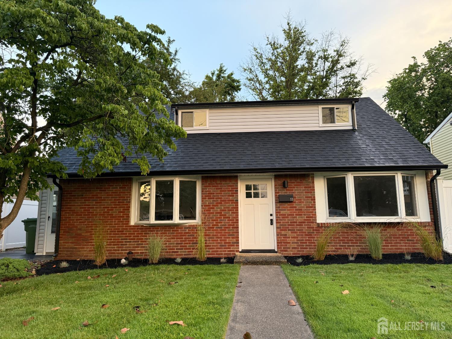 11 HOPE Drive, Sayreville, NJ, 08872
