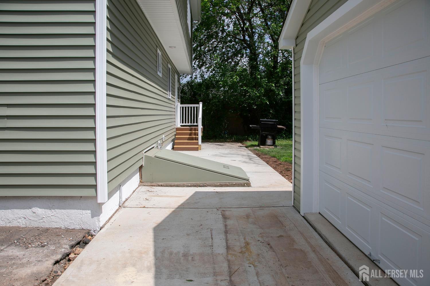 15 Bradley Drive Image 5