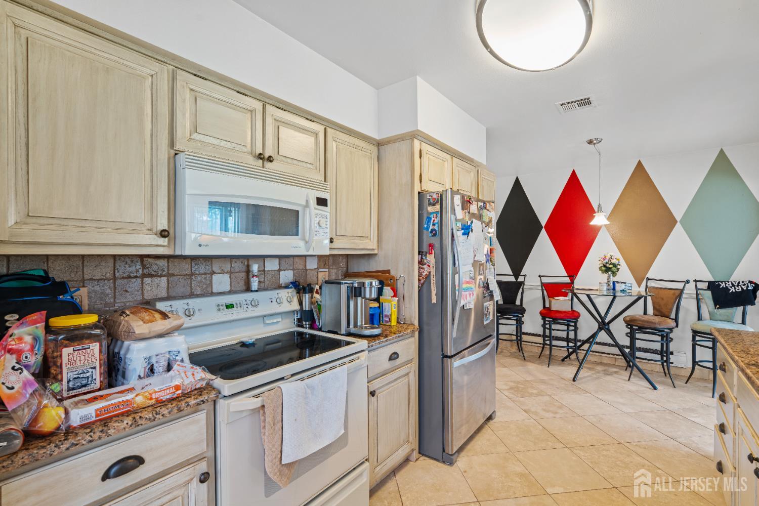 628 Windsor Way A, Monroe, NJ, 08831 image 29