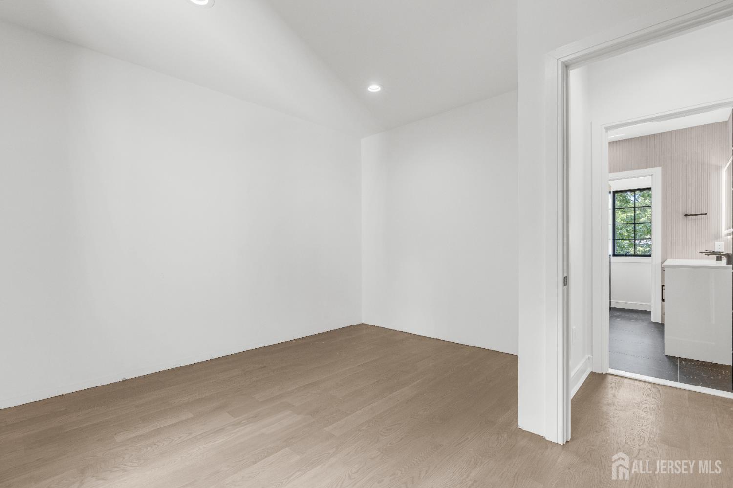 28 Harding Avenue, Edison, NJ, 08820 image 29