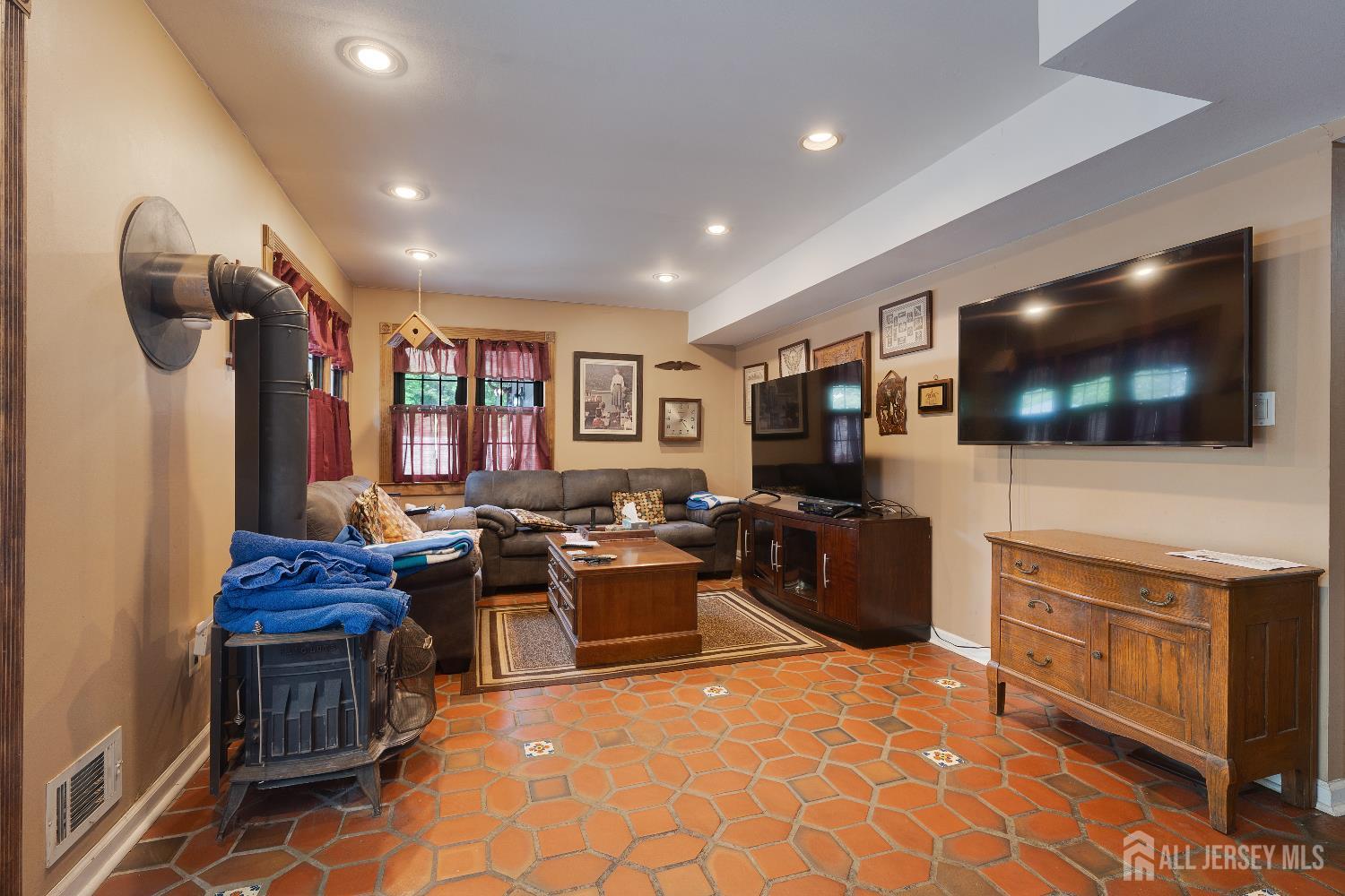 2 Kerry Court, Old Bridge, NJ, 08857 image 9
