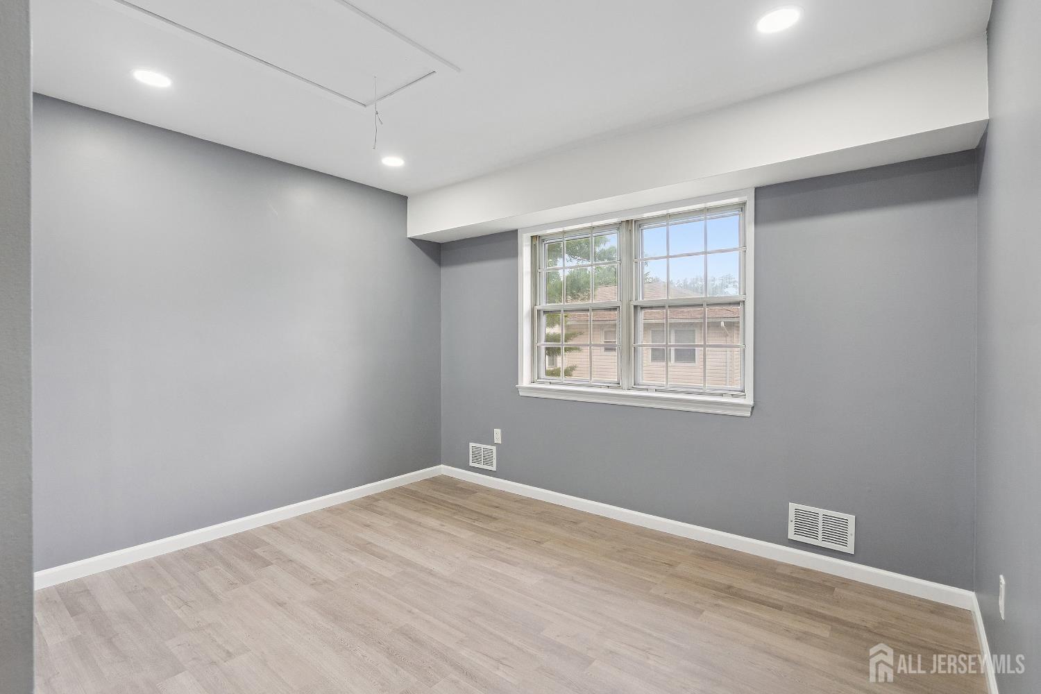 5 Pennsylvania Drive C Image 3