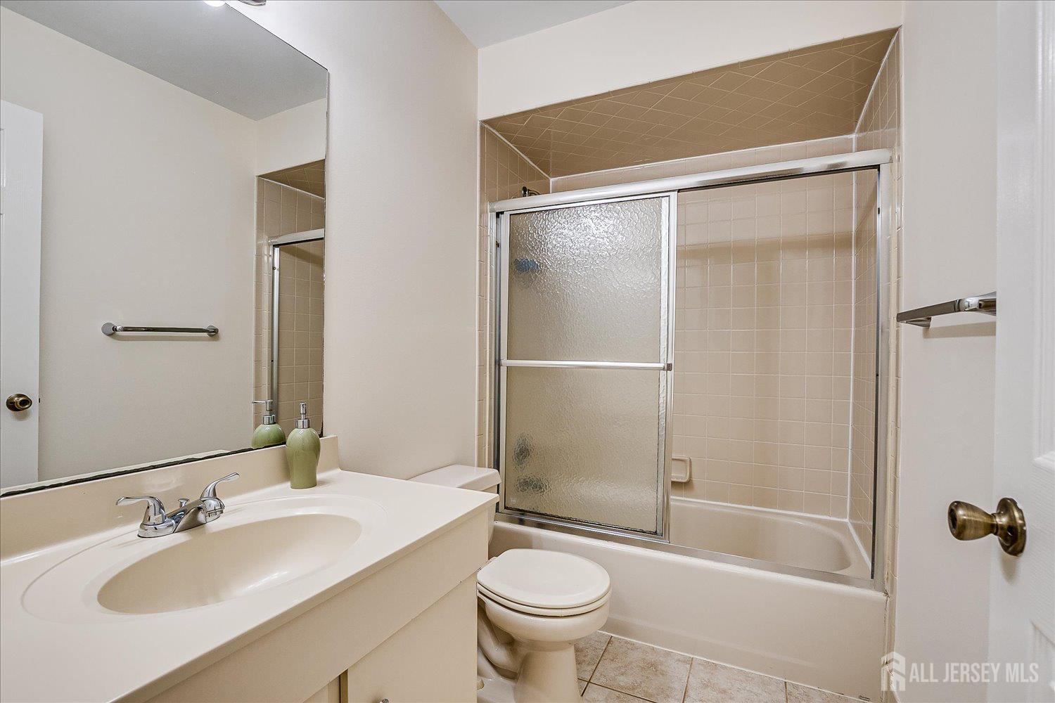 900 Thomas Avenue, North Brunswick, NJ, 08902 image 16