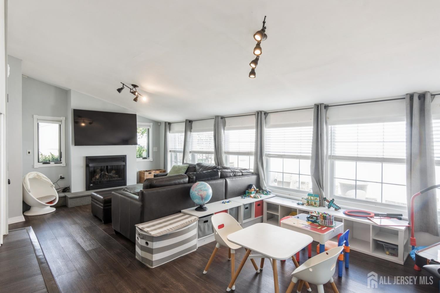 70 Woodshore W, Old Bridge, NJ, 07735 image 23