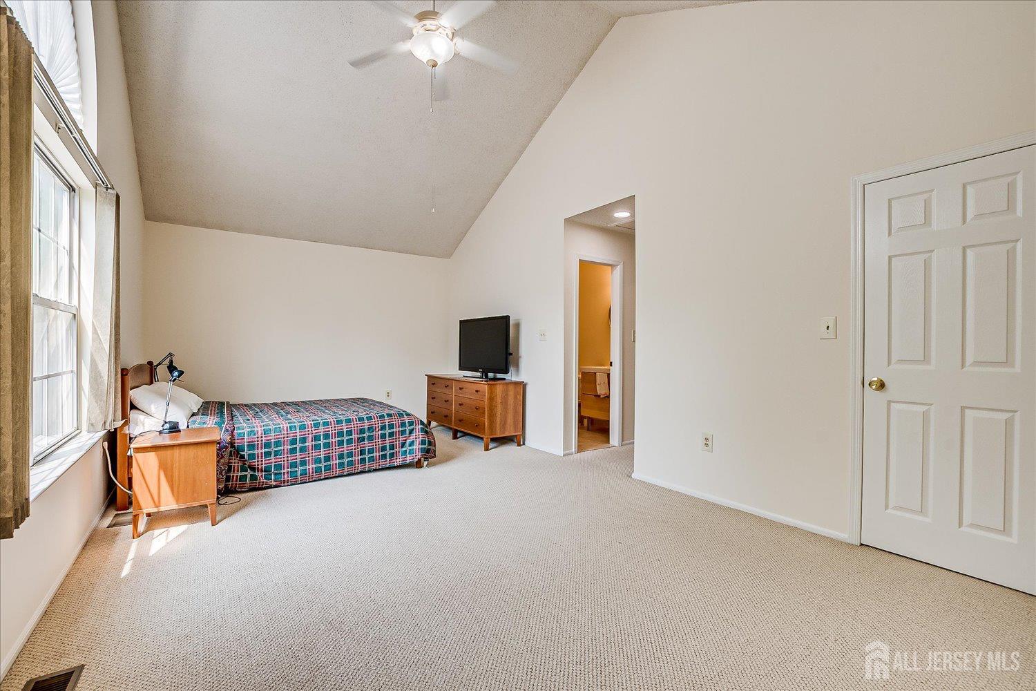 900 Thomas Avenue, North Brunswick, NJ, 08902 image 9