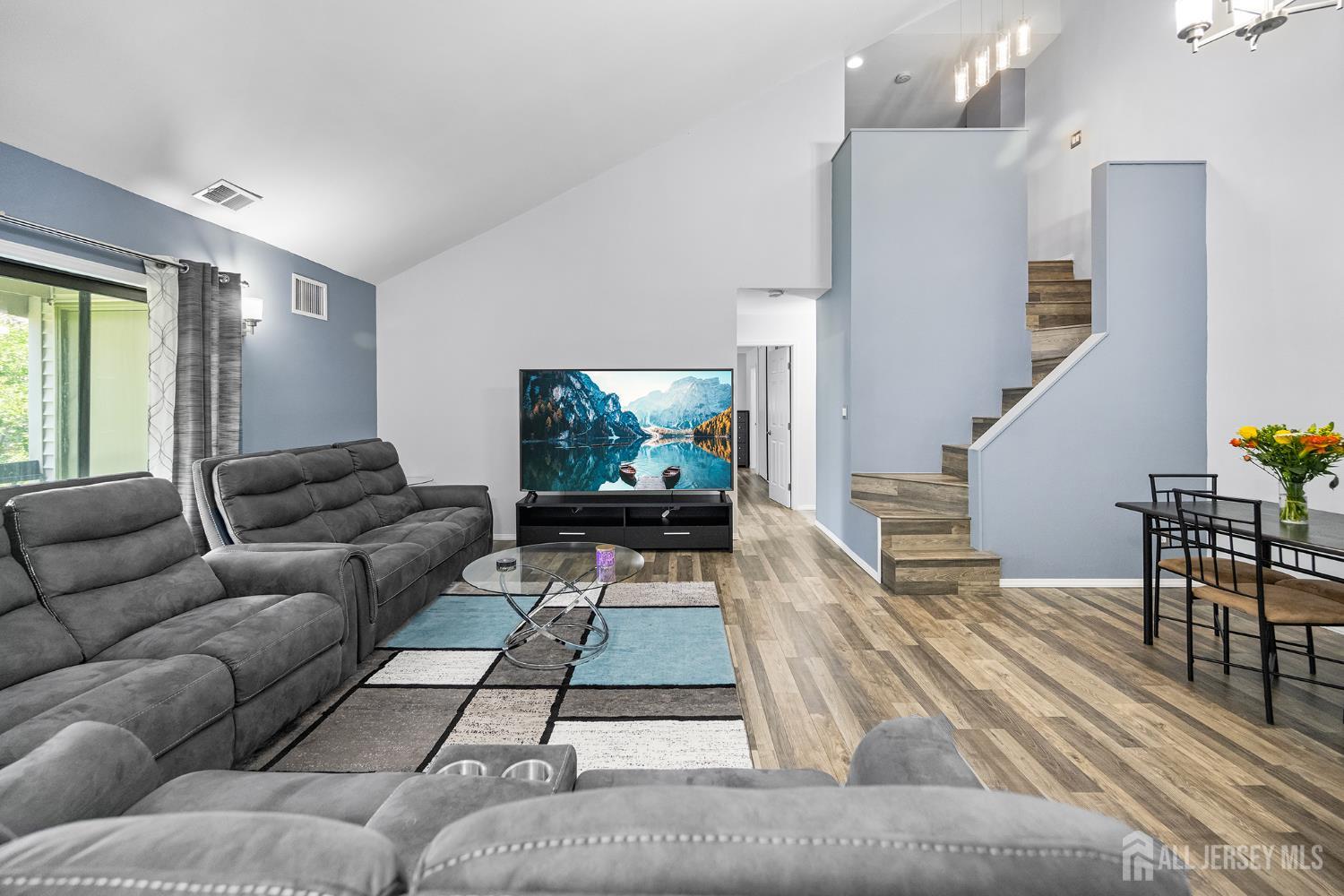 1904 bayhead Drive, Parlin, NJ, 08859