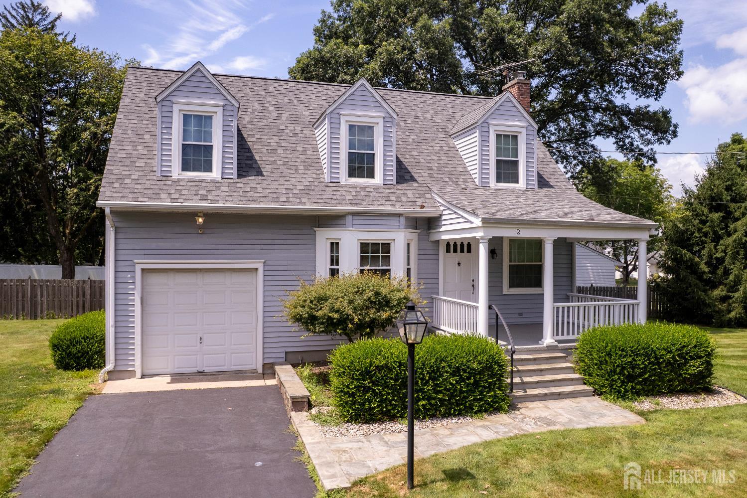 2 Pasture Lane, Plainsboro, NJ, 08536