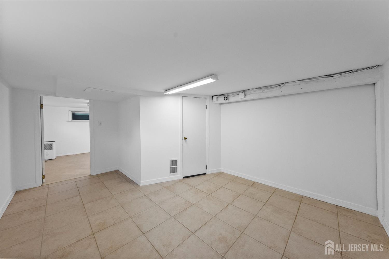 231 old Road, Sewaren, NJ, 07077 image 24