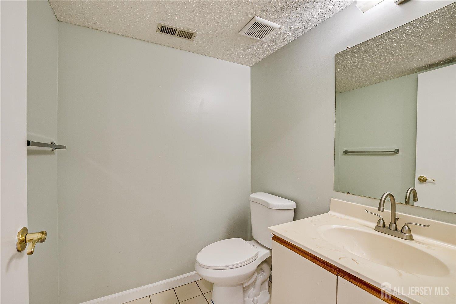 68 Kelly Drive, Edison, NJ, 08820 image 37