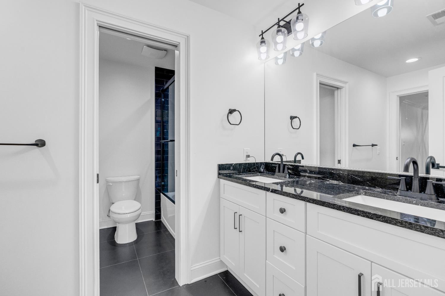 40 CAMBRIDGE Road, Edison, NJ, 08817 image 24