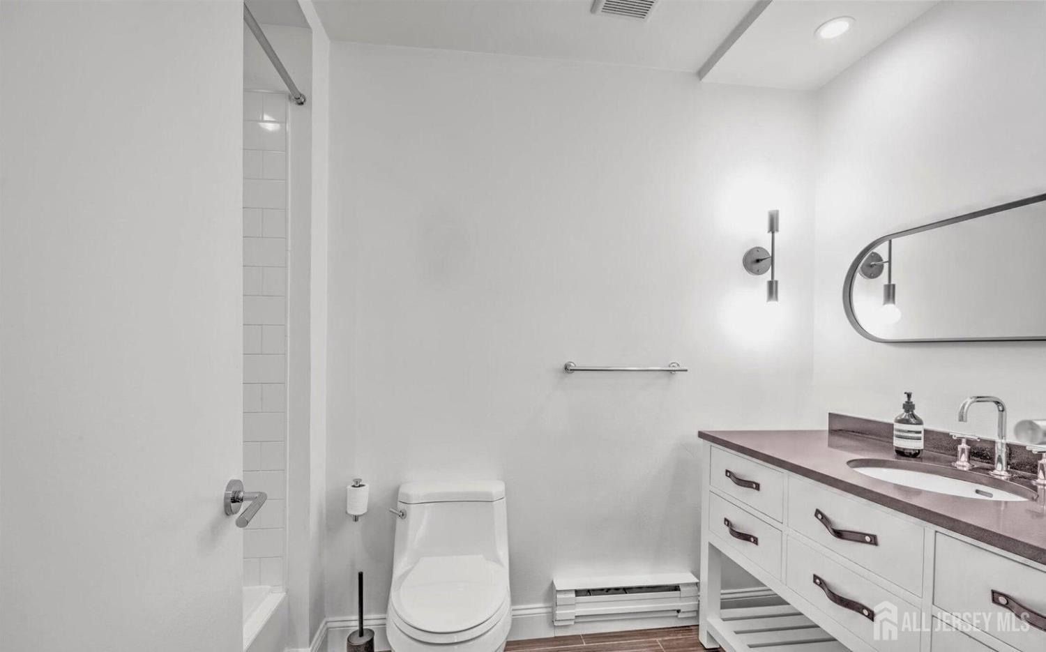 35 Amberly Drive G, Manalapan, NJ, 07726 image 23