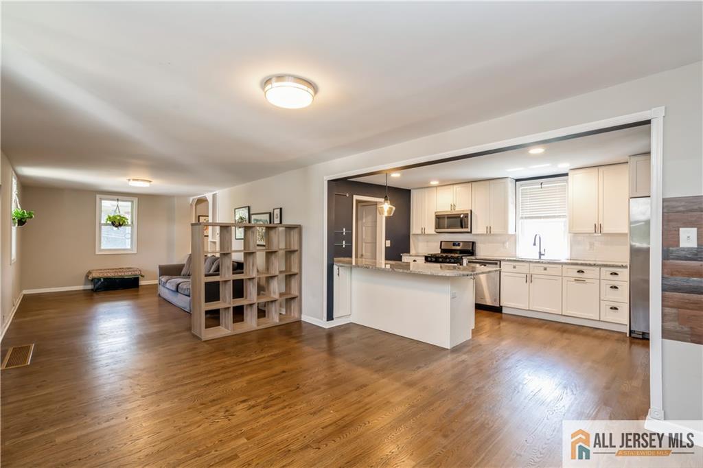 4 Woodrow Street, Middlesex, NJ, 08846 image 8