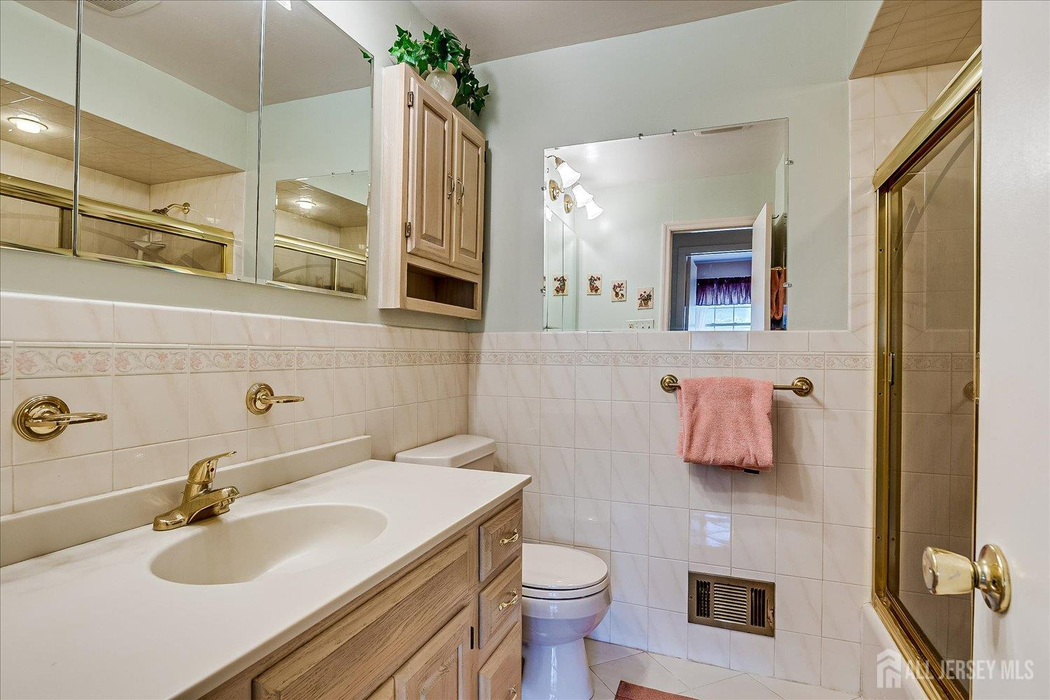 64 Annette Drive, Edison, NJ, 08820 image 51