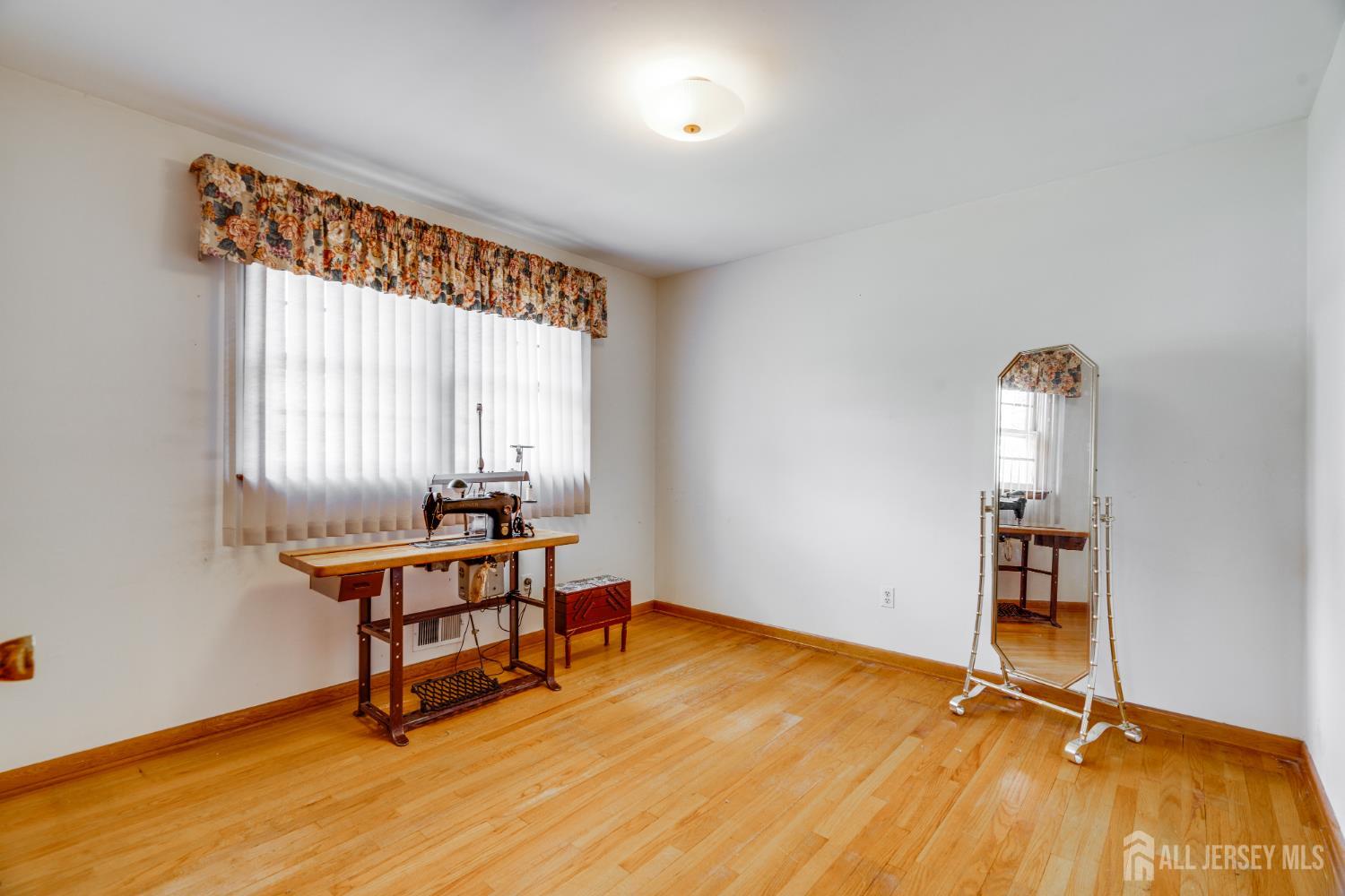 1365 Sioux Road, North Brunswick, NJ, 08902 image 16