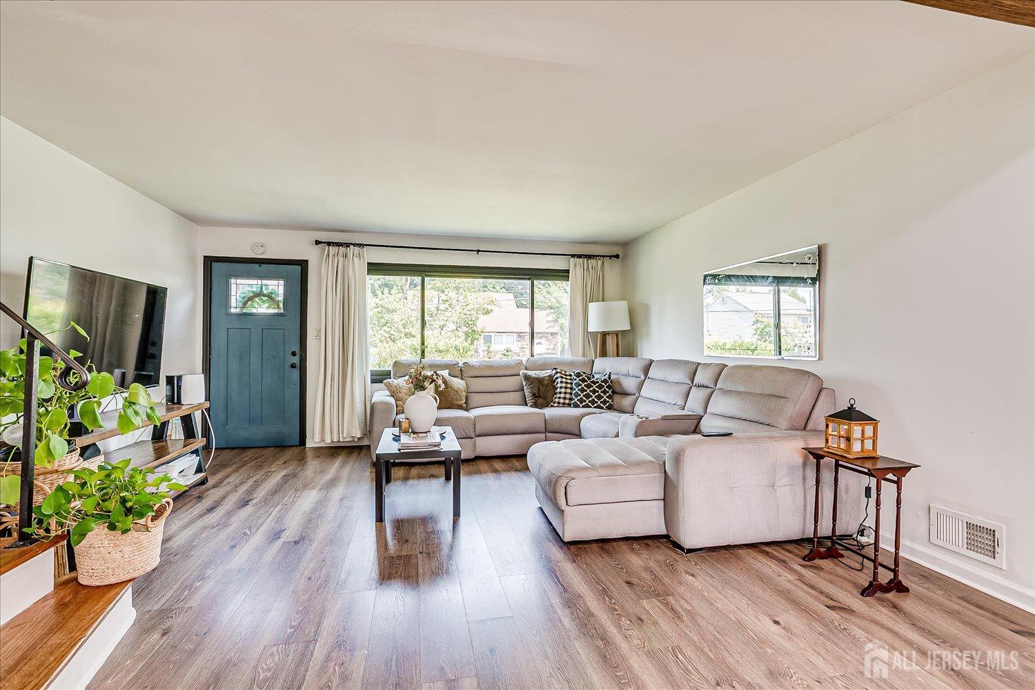 16 Shetland Road, East Brunswick, NJ, 08816 image 8