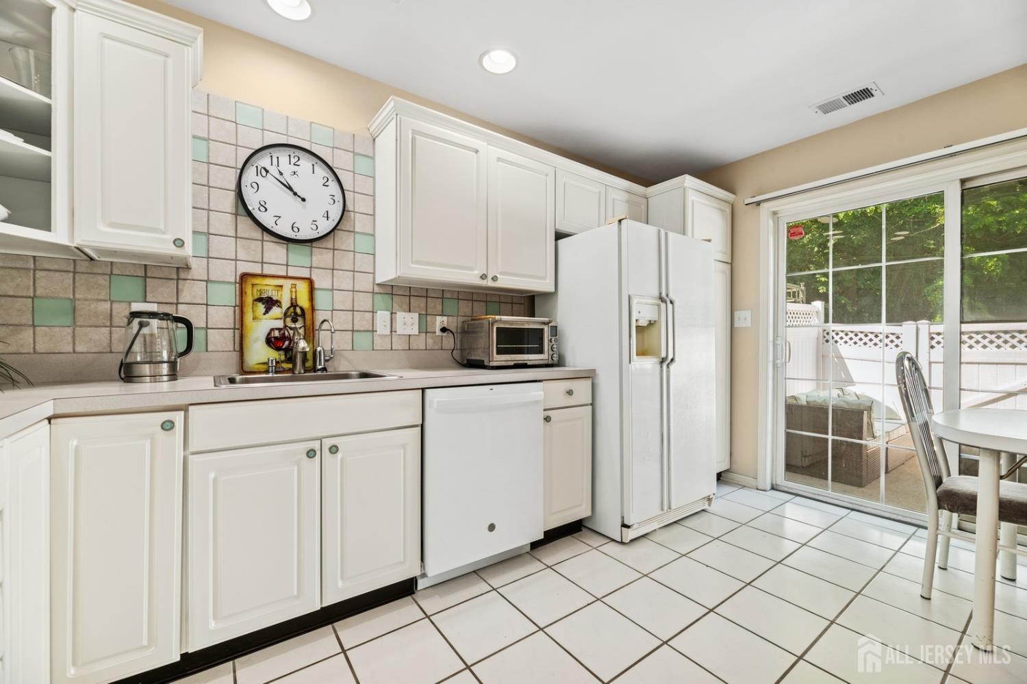 44 Windsong Circle, East Brunswick, NJ, 08816 image 22