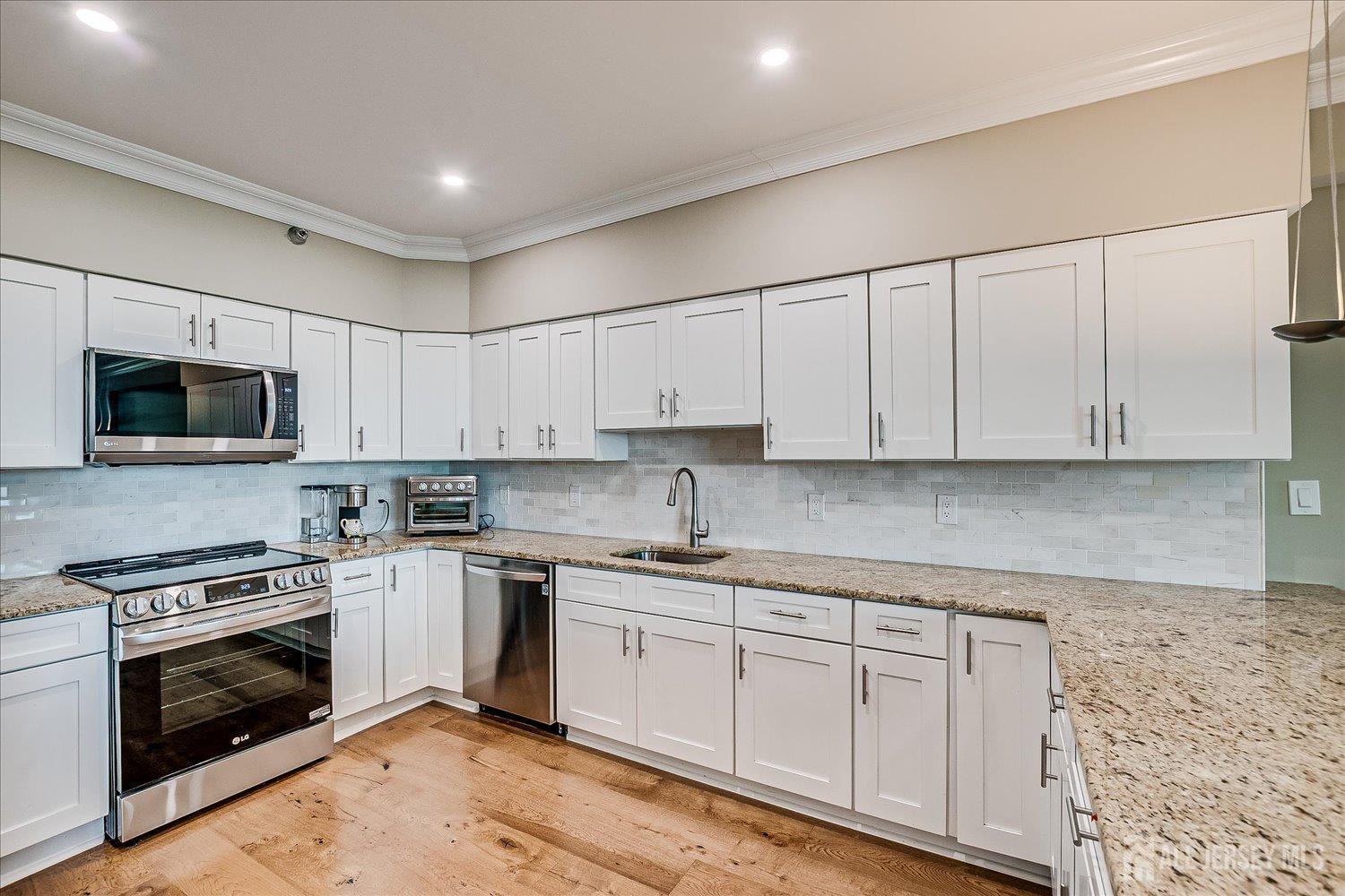 30 S Adelaide Avenue 8L, Highland Park, NJ, 08904 image 11