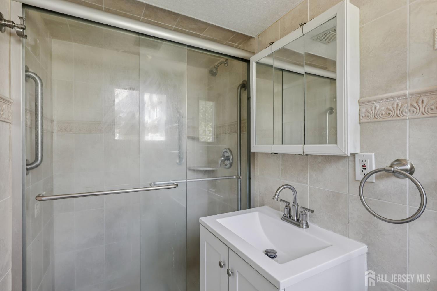 17 Aberdeen Avenue, Iselin, NJ, 08830 image 26