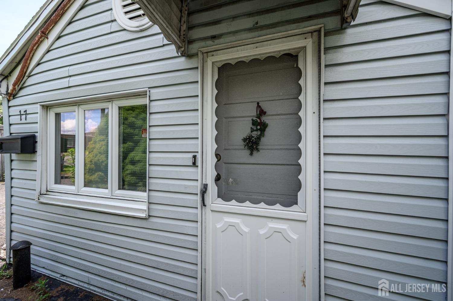17 Izola Avenue Image 2