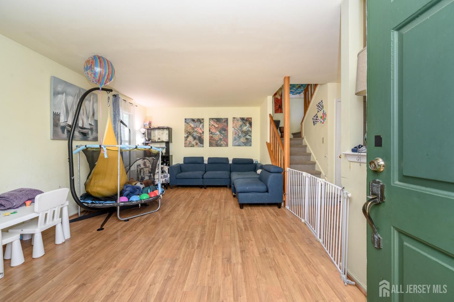 38 Nottingham Way Image 3