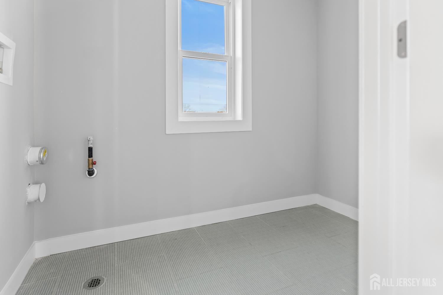 937 Worth Avenue, Linden, NJ, 07036 image 22